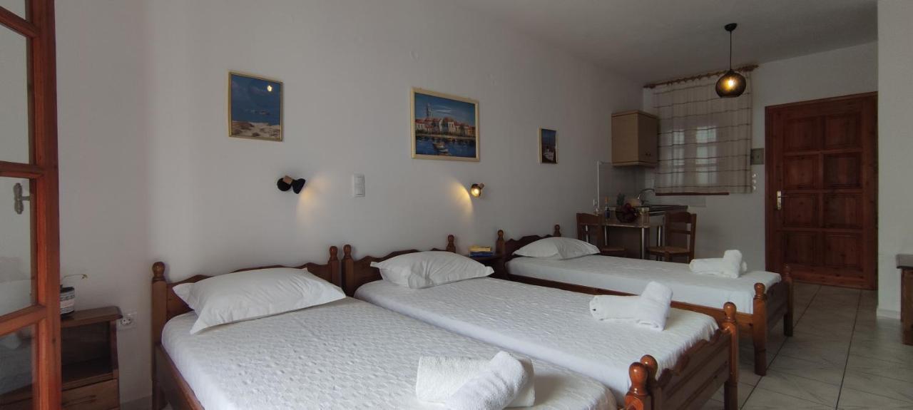 Kapetanos Rooms Naxos City Екстериор снимка