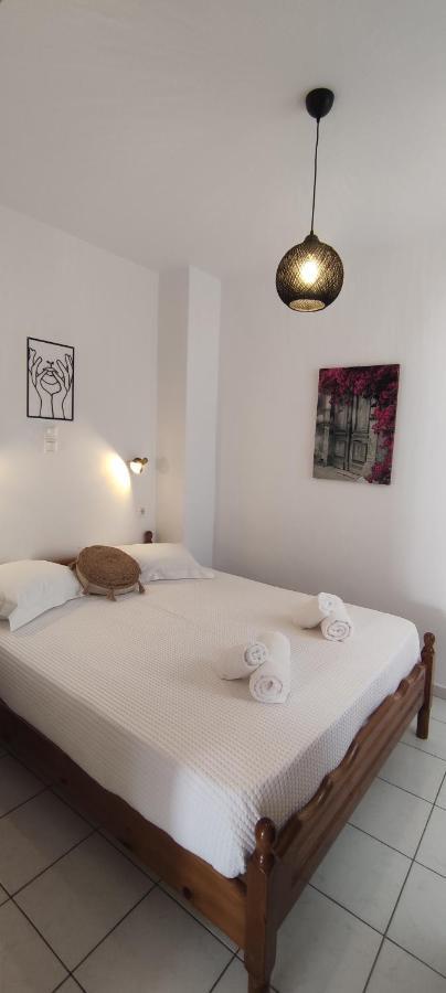 Kapetanos Rooms Naxos City Екстериор снимка