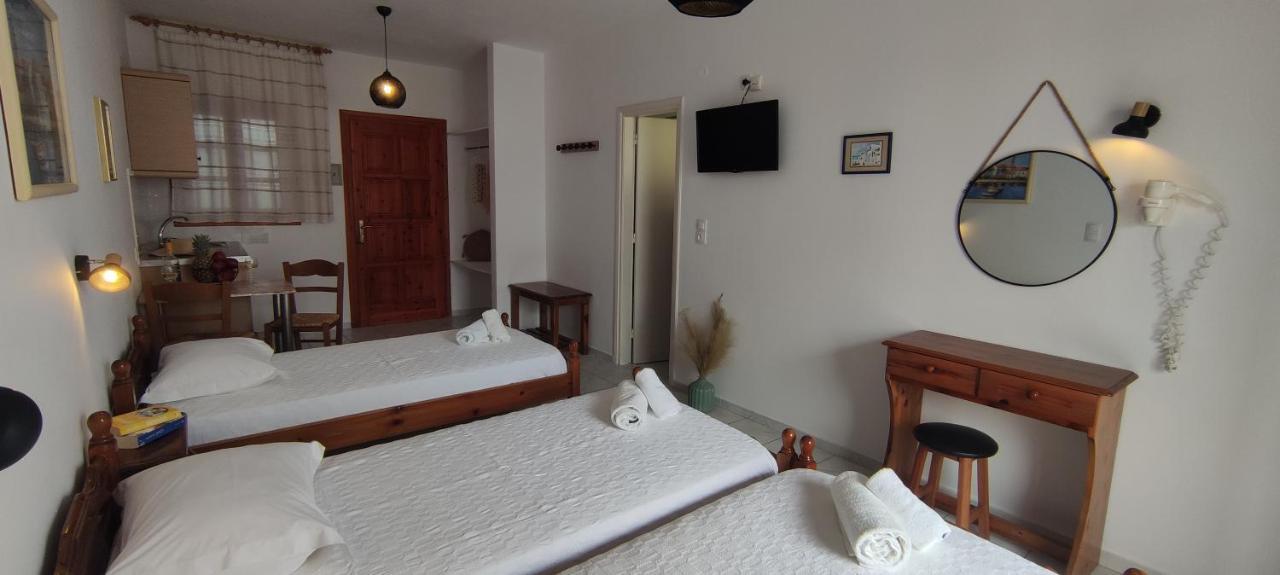 Kapetanos Rooms Naxos City Екстериор снимка